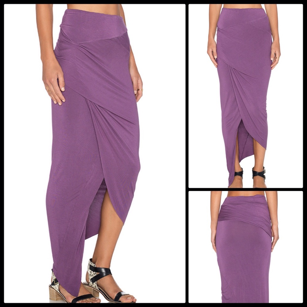 YOUNG FAB & BROKE 🍷 Sassy Skirt  NWT.